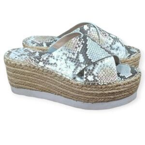 CHARLES BY CHARLES DAVID SKY BLUE SNAKE PRINT ESPADRILLS SZ.6 EUC